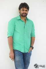 Sai Dharam Tej Interview About Pilla Nuvvu Leni Jeevitham